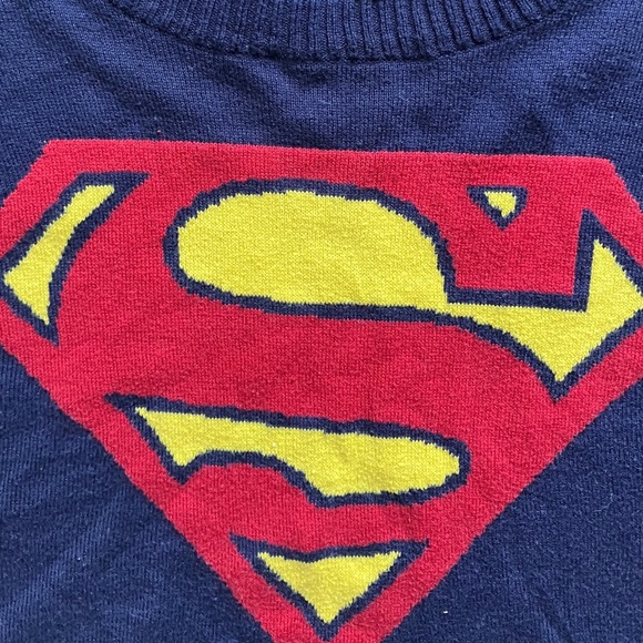 Superman SweatShirt Women Size Small - Picture 3 of 6